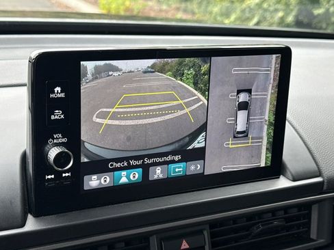 Certified 2025 Honda Pilot Black Edition image 21