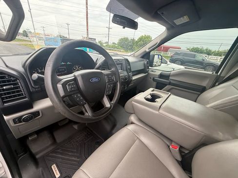 Used 2017 Ford F150 XL w/ Equipment Group 101A Mid AWD/4WD image 14
