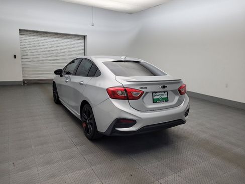 Used 2018 Chevrolet Cruze LT w/ Convenience Package FWD image 5