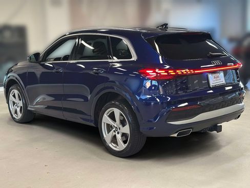 Used 2025 Audi Q5 Premium Plus w/ Premium Plus AWD/4WD image 6