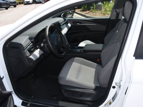 Used 2026 Toyota Camry LE w/ Convenience Package FWD image 8