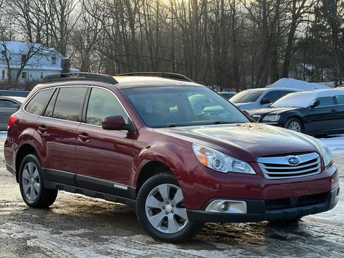 Used 2011 Subaru Outback 2.5i Premium w/ All-Weather Pkg image 8