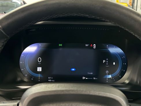 Used 2025 Volvo XC40 B5 Plus image 51