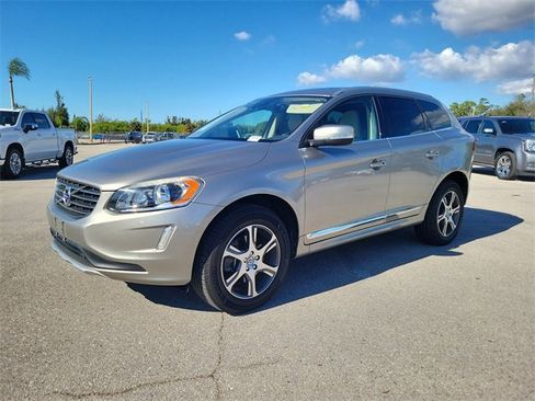 Used 2015 Volvo XC60 T6 w/ Proximity Package image 2