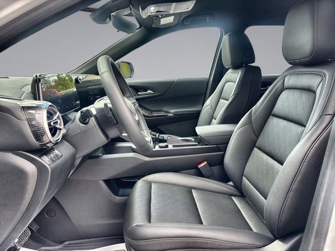 New 2026 Chevrolet Equinox LT w/ Convenience Package II AWD/4WD image 19