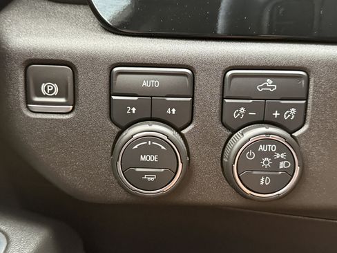 Used 2024 Chevrolet Silverado 1500 RST AWD/4WD image 23