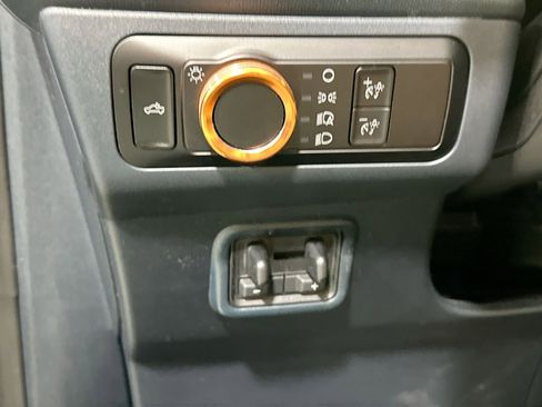 Used 2023 Ford Maverick Lariat w/ Lariat Luxury Package image 18