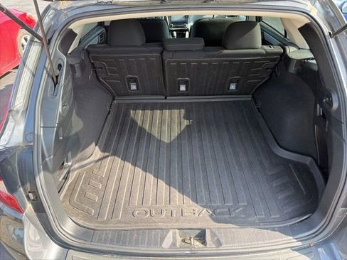 Used 2018 Subaru Outback 2.5i Premium AWD/4WD image 8