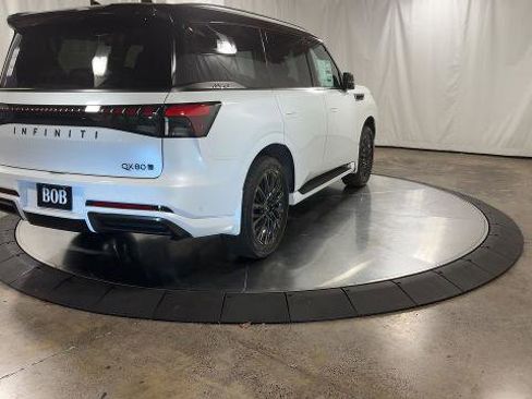 Certified 2026 INFINITI QX80 Autograph w/ Premium Cargo Package image 9