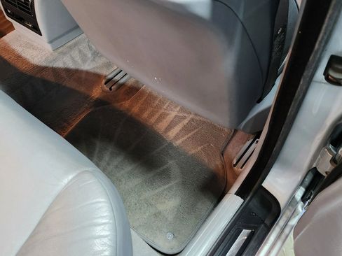 Used 1999 BMW 528i Sedan image 19