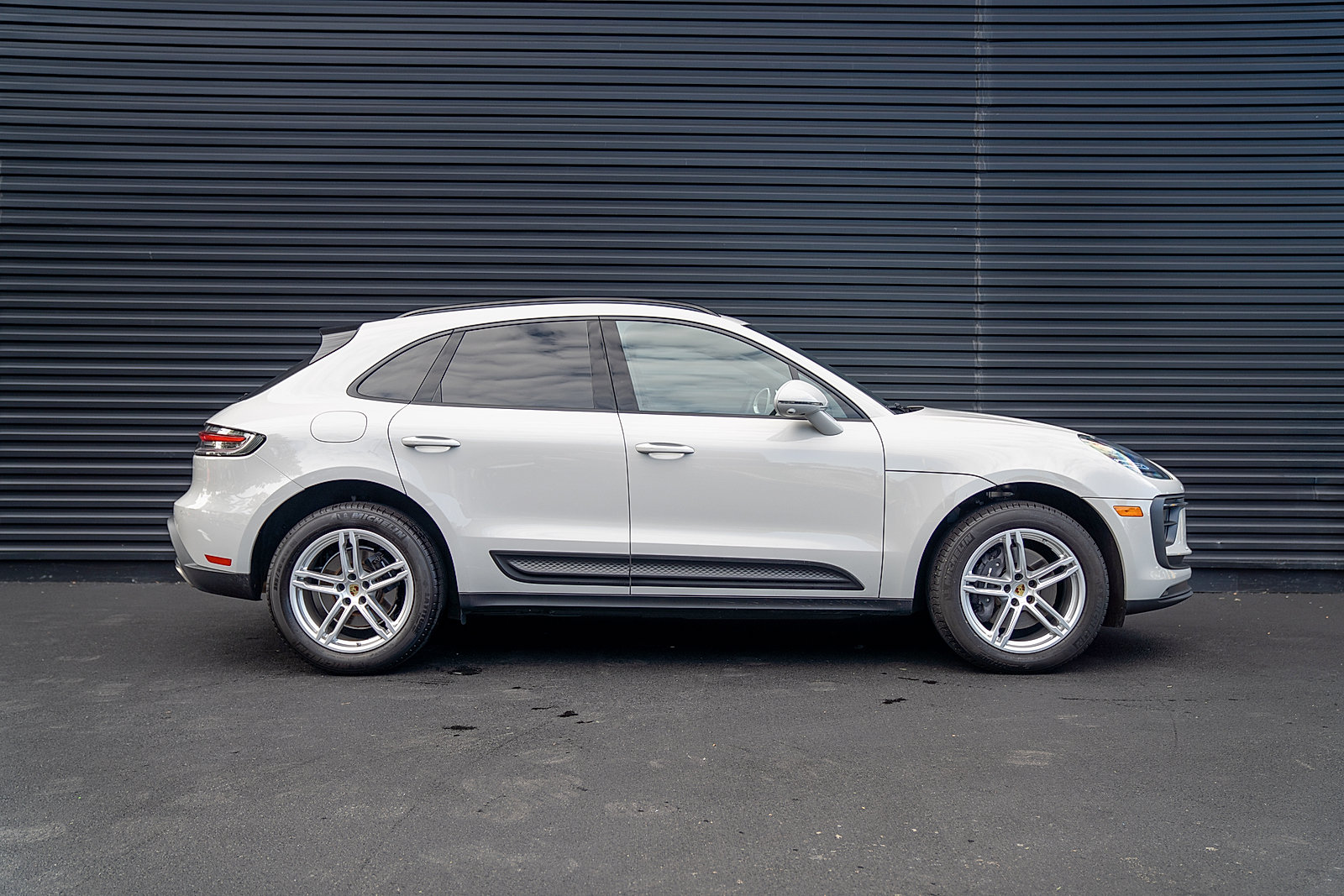 Used 2026 Porsche Macan AWD/4WD image 27