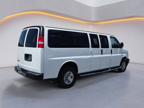 Used 2022 Chevrolet Express 3500 LS image 5
