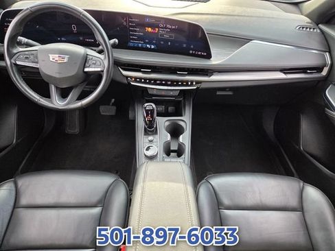 Used 2024 Cadillac XT4 Premium Luxury FWD image 12
