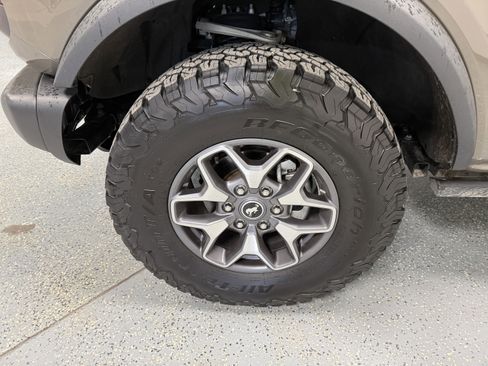 Used 2025 Ford Bronco Badlands AWD/4WD image 29