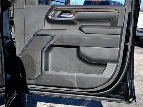 Used 2024 Chevrolet Silverado 2500 LT image 29