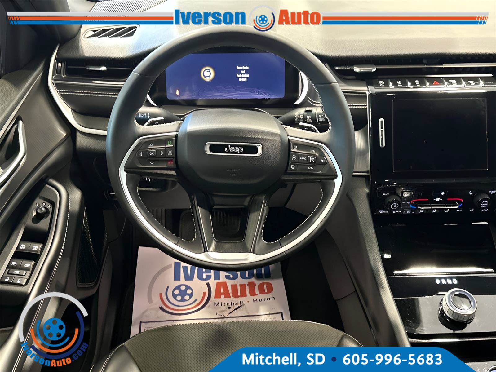 Used 2023 Jeep Grand Cherokee L Laredo AWD/4WD image 27