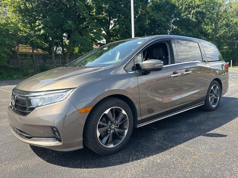 Used 2021 Honda Odyssey Elite image 1