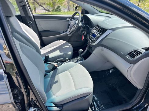 Used 2014 Hyundai Accent GS image 23