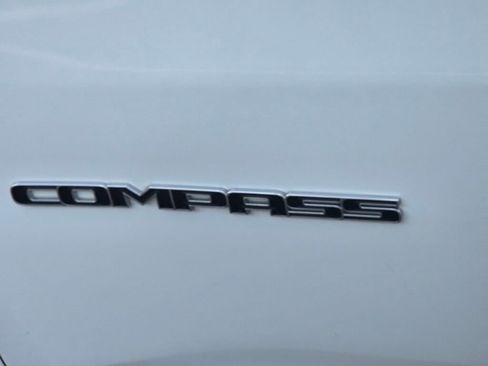 Used 2024 Jeep Compass Limited image 14