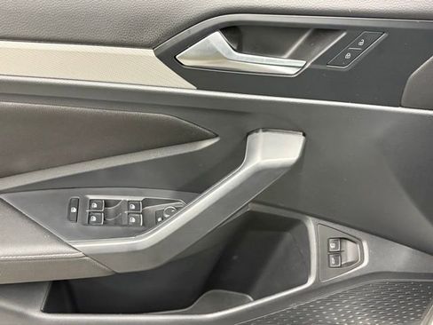 Used 2023 Volkswagen Jetta S image 11