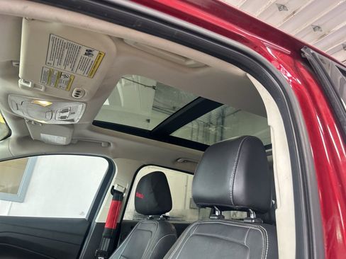 Used 2017 Ford Escape Titanium image 8