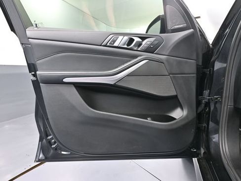 Used 2022 BMW X5 M50i AWD/4WD image 20
