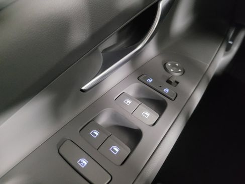 Used 2021 Hyundai Elantra SE image 27