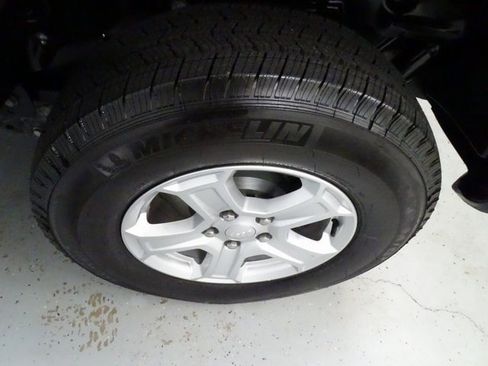 Certified 2022 Jeep Wrangler Unlimited Sport image 26