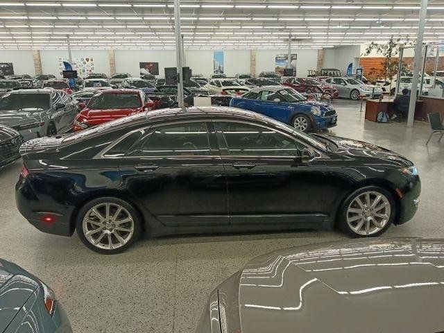 Used 2016 Lincoln MKZ w/ Equipment Group 200A Select FWD image 5