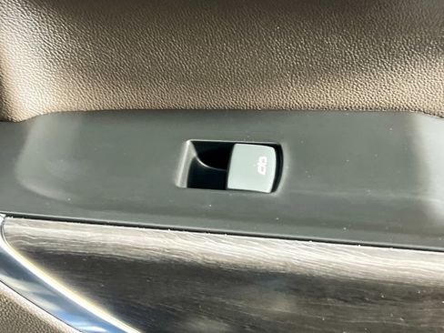 Used 2019 Chevrolet Silverado 1500 LTZ w/ LTZ Plus Package image 32