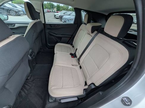 Certified 2022 Ford Escape SE w/ Convenience Package AWD/4WD image 16