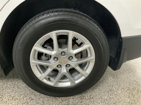 Used 2023 Chevrolet Equinox LT w/ LPO, Floor Liner Package image 11