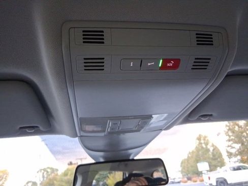 Used 2022 Volkswagen Taos S image 24