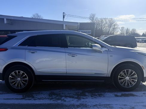Used 2017 Cadillac XT5 Luxury w/ Driver Awareness Package image 7