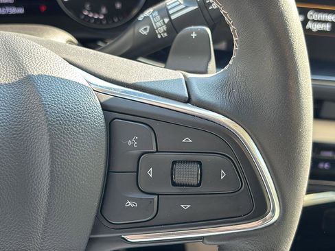 Used 2023 Buick Envision Essence image 27