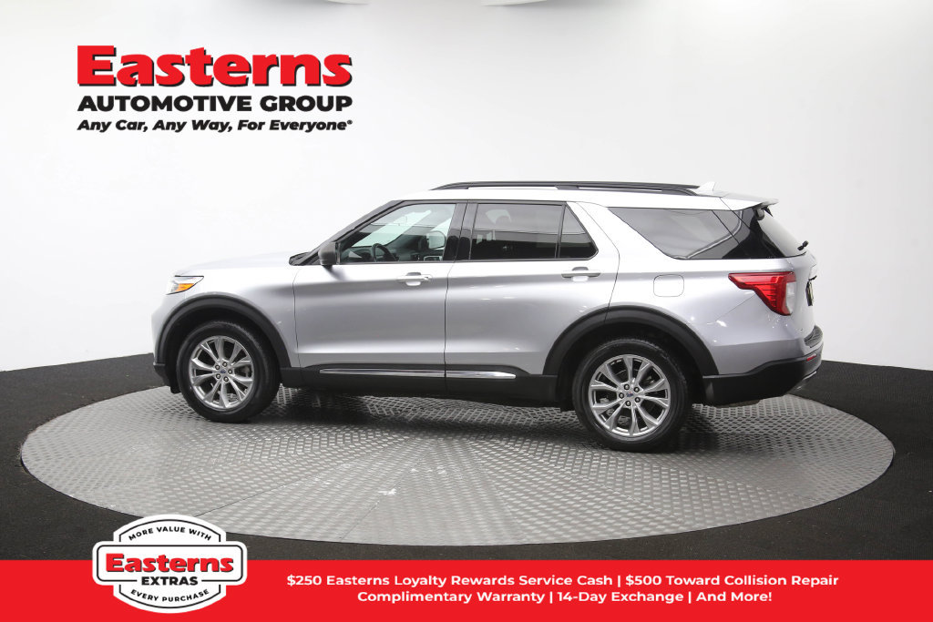 Used 2020 Ford Explorer XLT w/ Equipment Group 202A AWD/4WD image 62