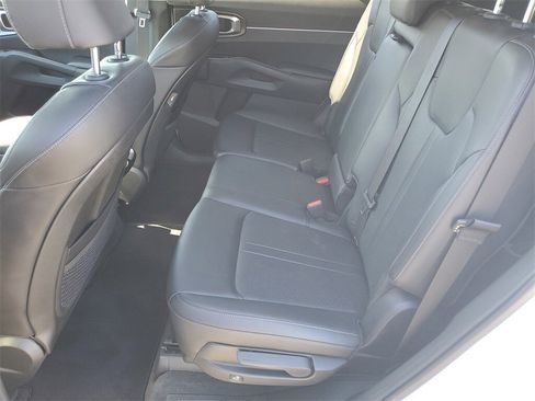 Used 2022 Kia Sorento S w/ Panoramic Sunroof Package image 22