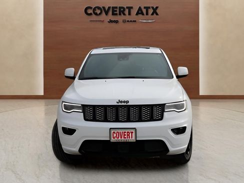 Used 2022 Jeep Grand Cherokee Laredo X RWD image 8