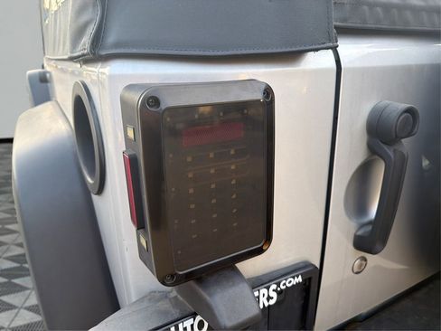 Used 2007 Jeep Wrangler X image 34