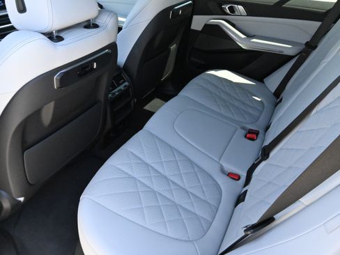 Certified 2025 BMW X5 sDrive40i w/ Premium Package RWD image 13
