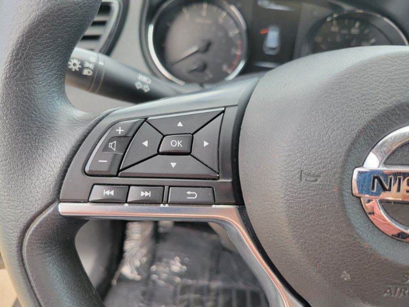 Used 2017 Nissan Rogue S FWD image 34