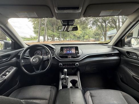 Used 2024 Nissan Altima 2.5 S FWD image 18