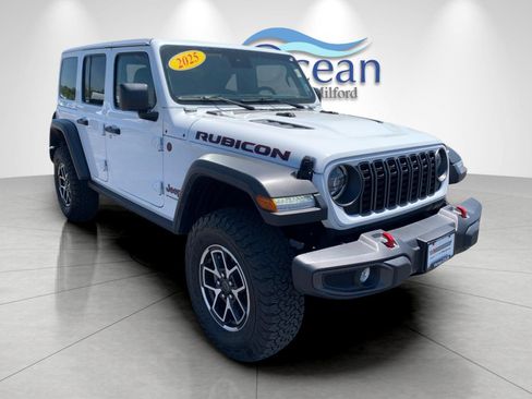Used 2025 Jeep Wrangler Unlimited Rubicon AWD/4WD image 5
