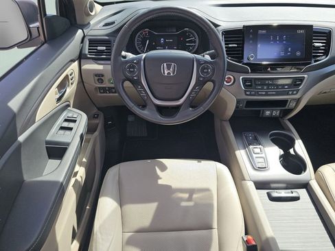 Certified 2023 Honda Ridgeline RTL image 5