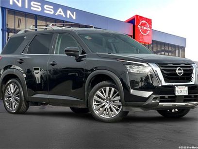 Certified 2024 Nissan Pathfinder SL w/ SL Premium Package