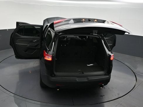 Used 2021 Chevrolet Traverse LS FWD image 36