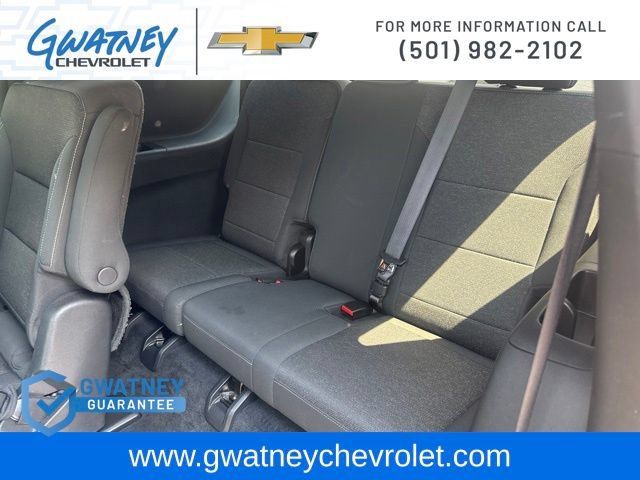Used 2024 Chevrolet Traverse LT FWD image 24