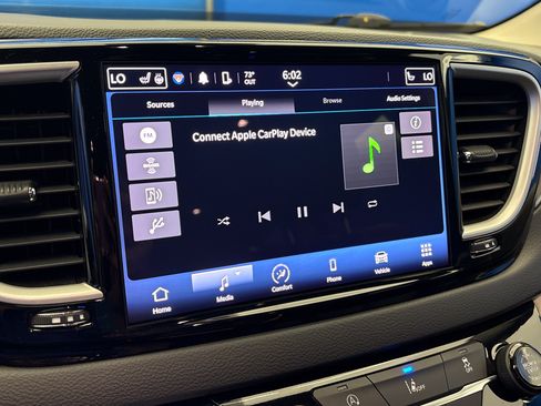 Used 2022 Chrysler Pacifica Touring-L FWD image 19