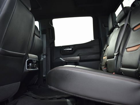 Used 2020 GMC Sierra 1500 AT4 w/ AT4 Premium Package image 9