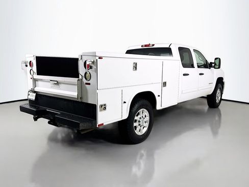 Used 2011 Chevrolet Silverado 3500 LT AWD/4WD image 4